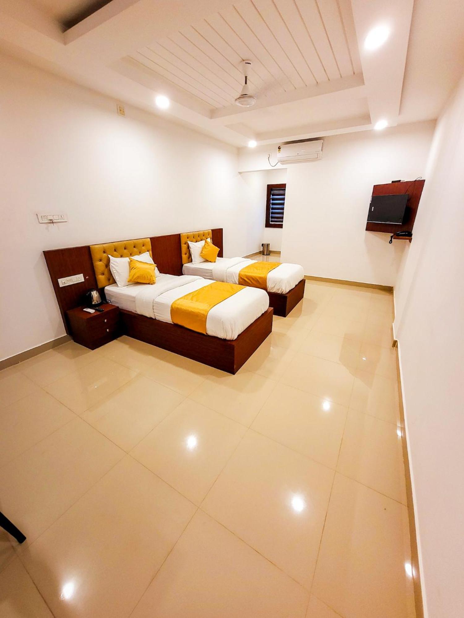 Thejaswini Residency Cheruvathur Nileshwar Exterior photo