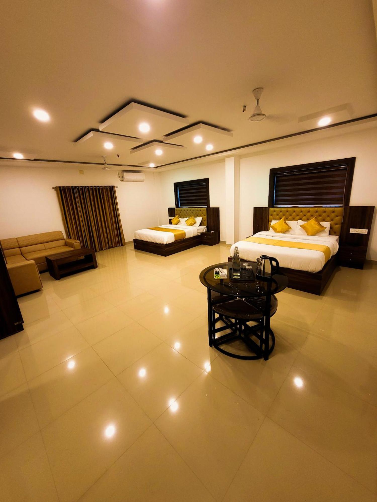 Thejaswini Residency Cheruvathur Nileshwar Exterior photo
