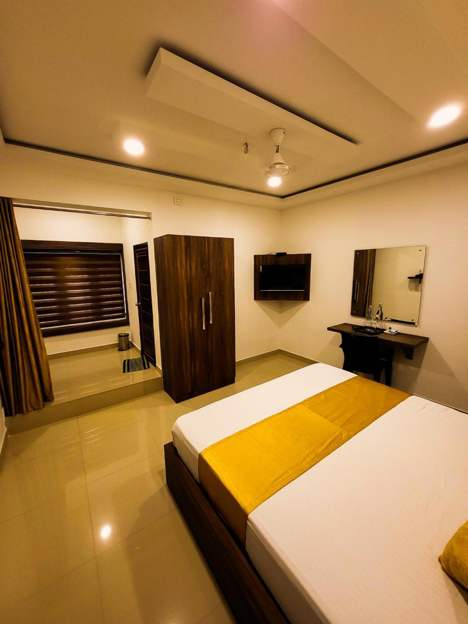 Thejaswini Residency Cheruvathur Nileshwar Exterior photo