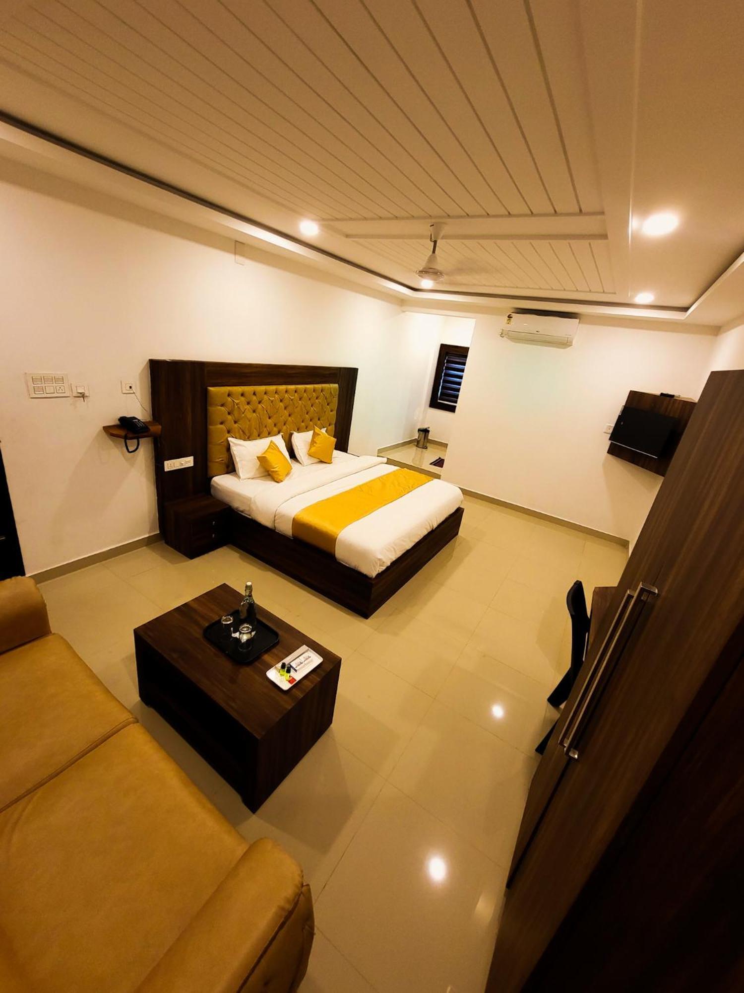 Thejaswini Residency Cheruvathur Nileshwar Exterior photo